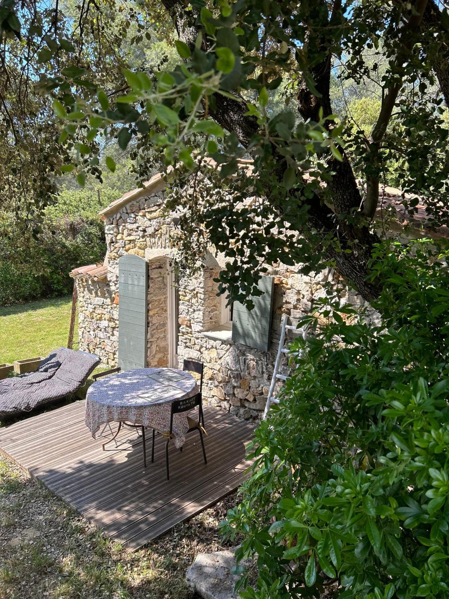 Les Cabanons Sainte Victoire Hotel Quarto foto