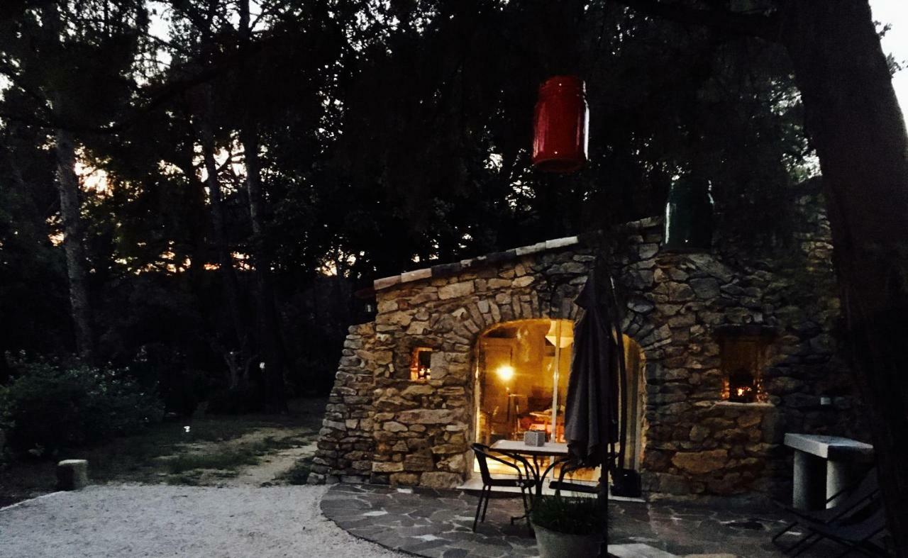 Les Cabanons Sainte Victoire Hotel Exterior foto
